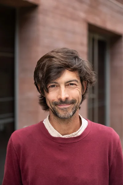 Portraitfoto von Dr. Florent Jouy