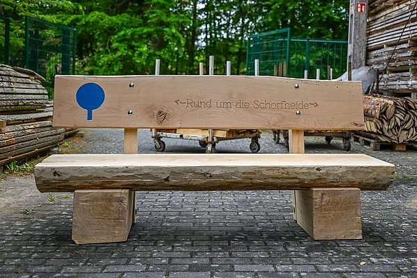 Neue Bänke für den Rundwanderweg