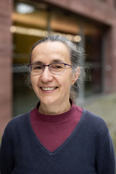 Portraitfoto von Dr. Sabine Harmuth