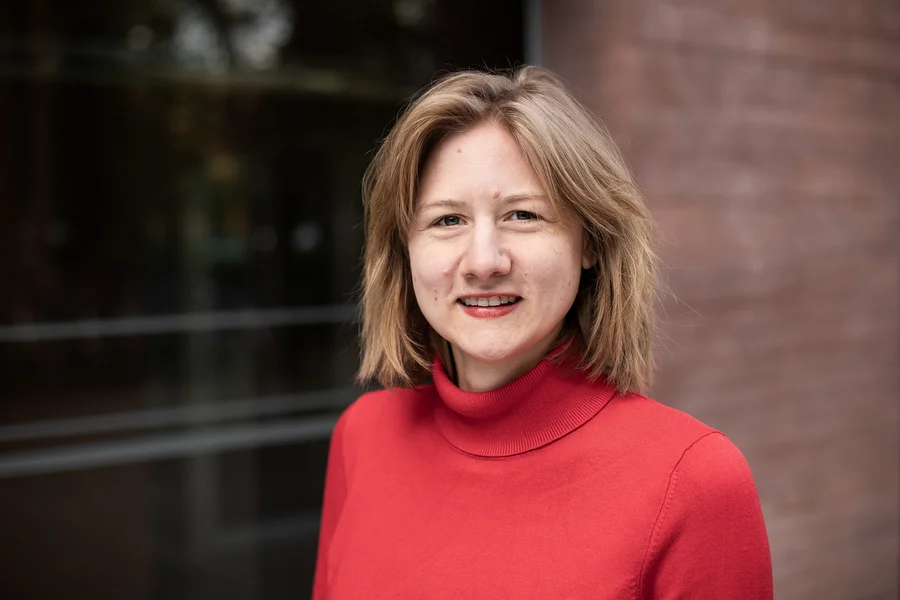 Portraitfoto von Dr. Ilka Roose