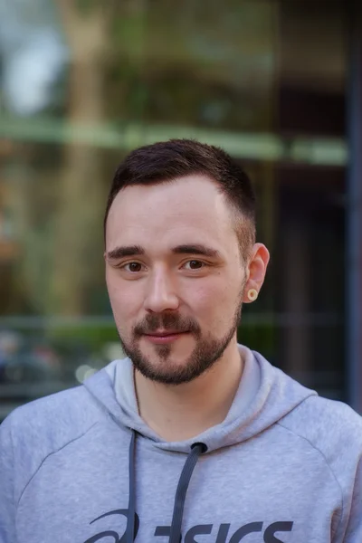 Portraitfoto von Patrick Weniger