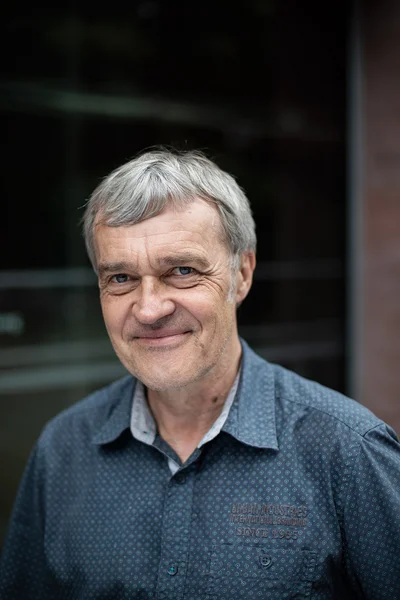 Portraitfoto von Prof. Dr. Jürgen Peters