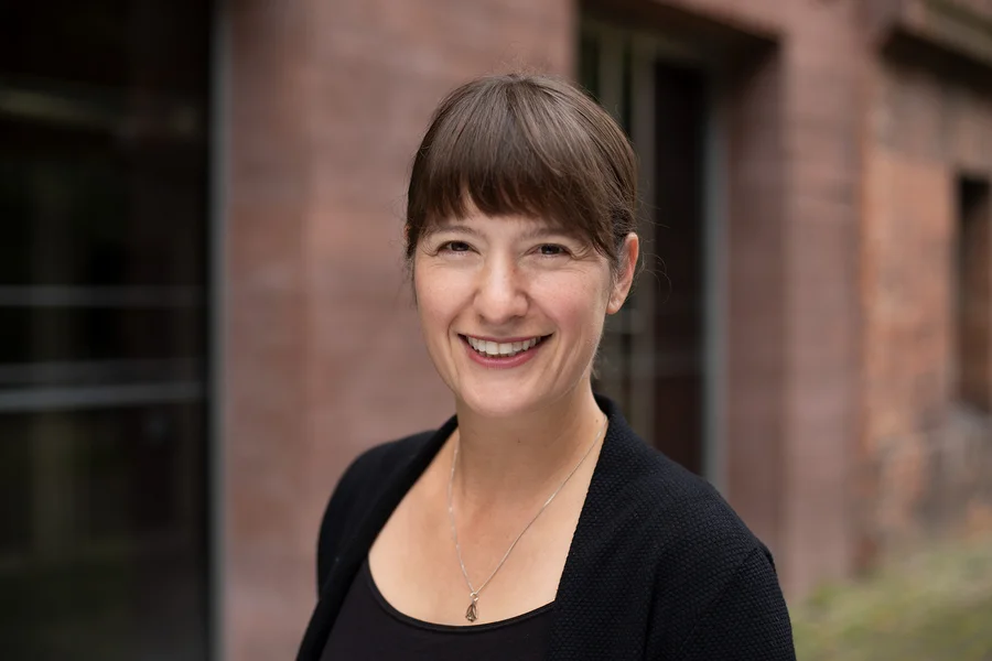 Portraitfoto von Dr. Mona Mirtsch