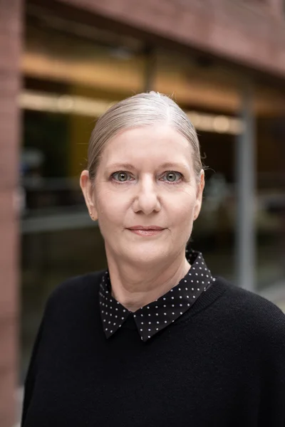 Portraitfoto von Claudia Adler