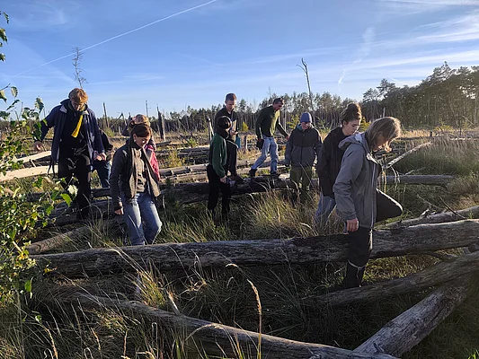 Studierende bei der Exkursion