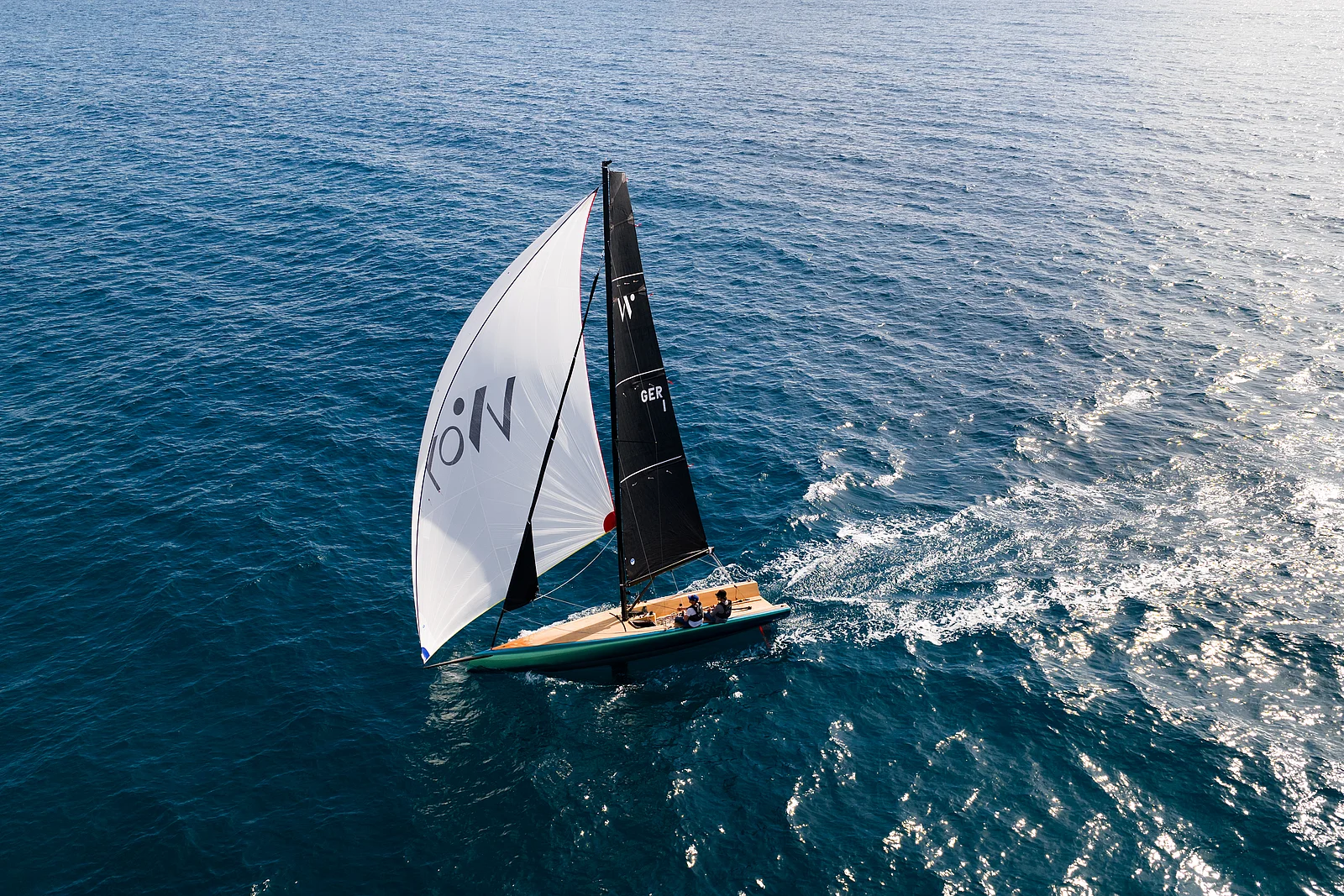 Woy26 bei der European Yacht of the year vor Barcelona
